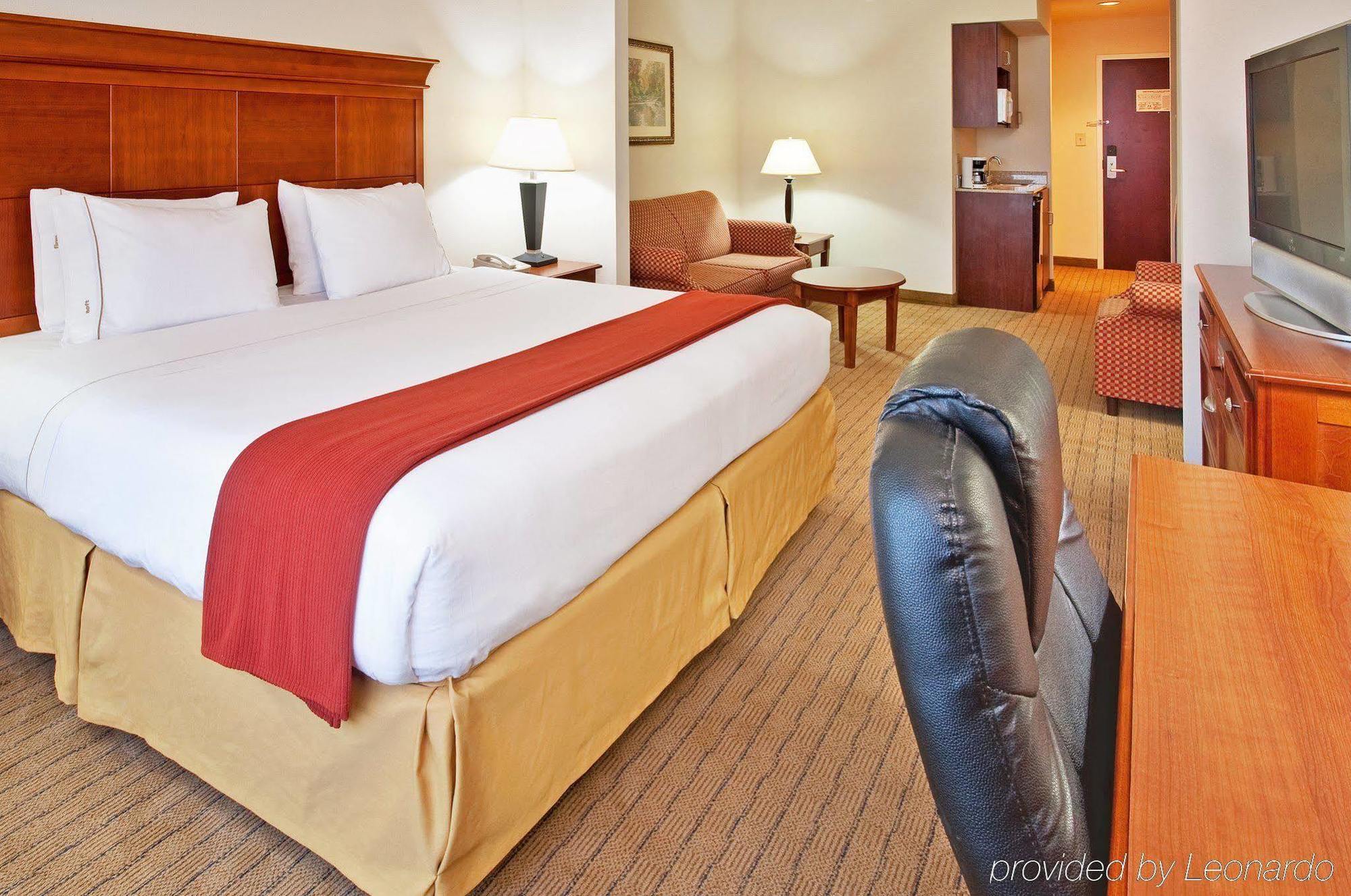 Holiday Inn Express & Suites Dyersburg By Ihg Pokoj fotografie