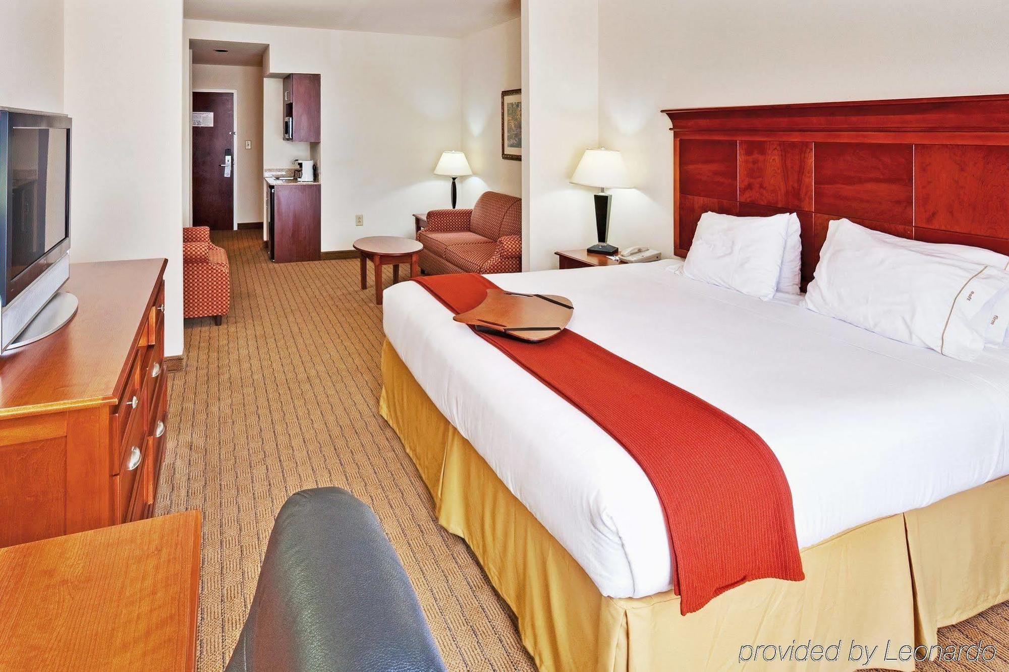 Holiday Inn Express & Suites Dyersburg By Ihg Pokoj fotografie